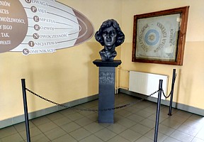 Pokaz w szkole w Piaskach