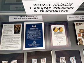 Pokazy filatelistyczne z okazji dwóch rocznic
