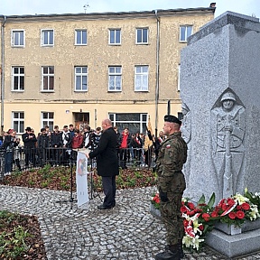 Odsłonięcie pomnika Błękitnej Armii Hallera